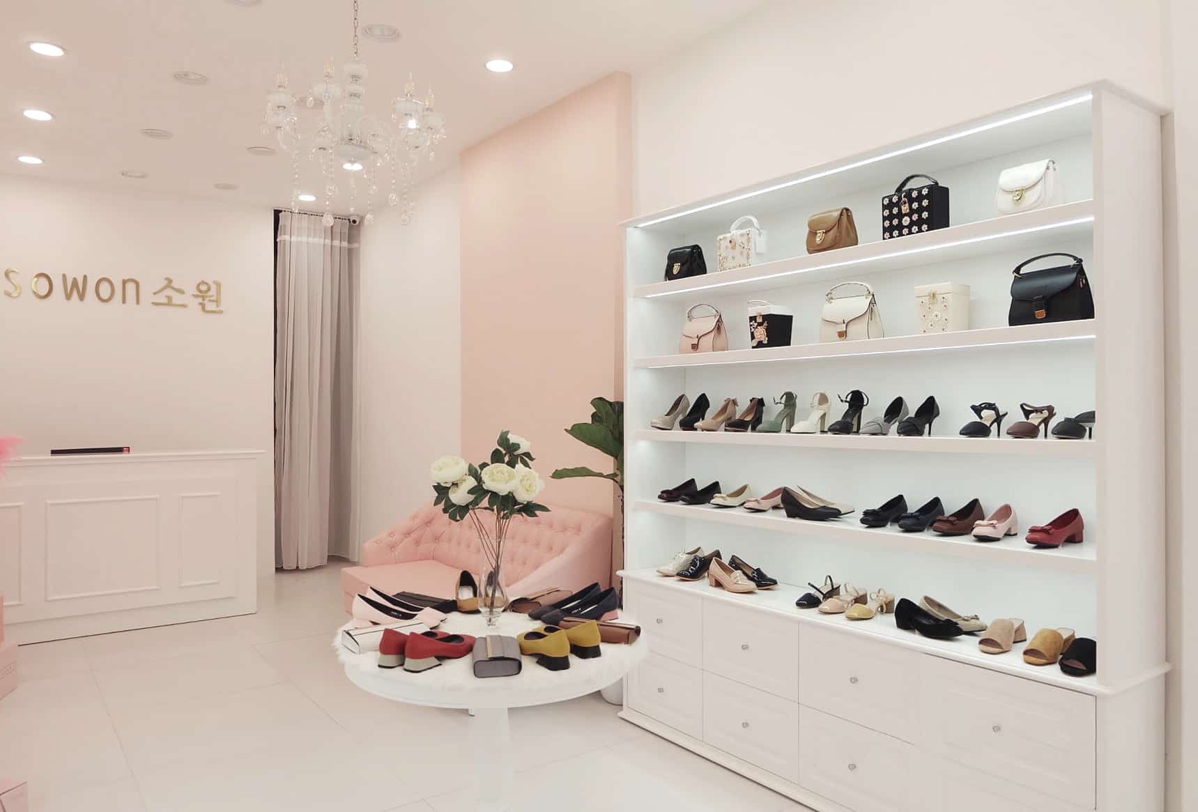 Thỏa Sức Mua Sắm Tại Những Shop Giày Dép Ở Hà Nội Nổi Tiếng - ma68.live Thỏa Sức Mua Sắm Tại Những Shop Giày Dép Ở Hà Nội Nổi Tiếng - ma68.live