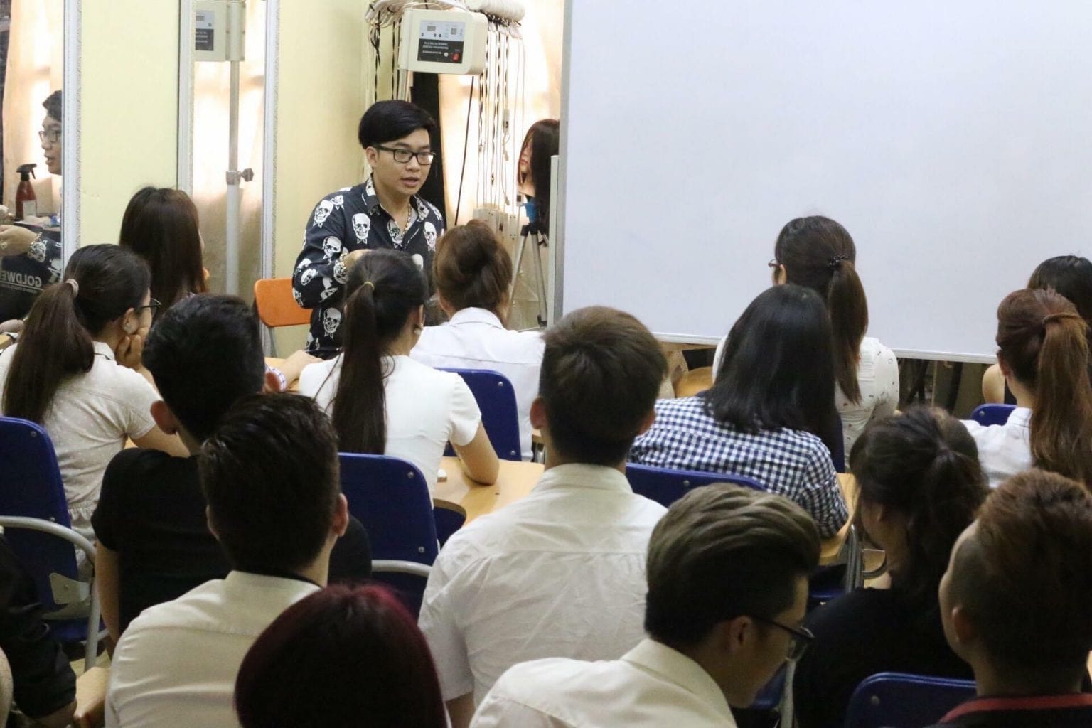 Top 10 Trung Tâm Dạy Nghề Cắt Tóc Hà Nội Chất Lượng - ma68.live